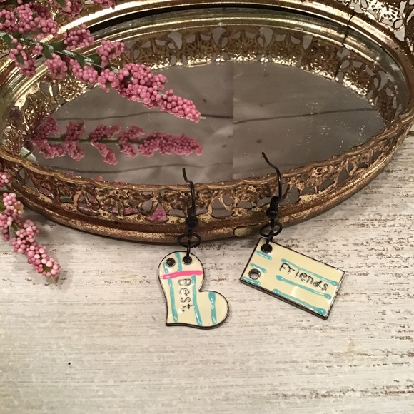 Best Friends Earrings - Picture 1 of 9
